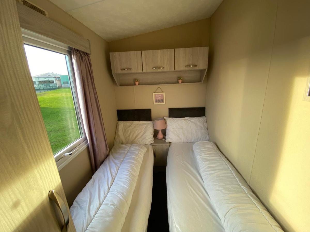 Cosy & Modern Private Seaview Caravan North Seaton Exterior photo