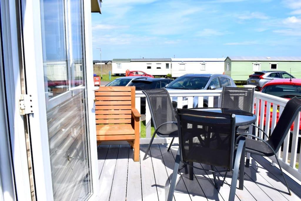 Cosy & Modern Private Seaview Caravan North Seaton Exterior photo